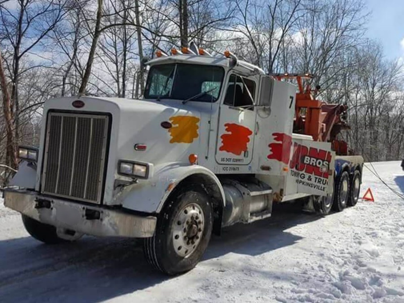 Clarksville emergency towing