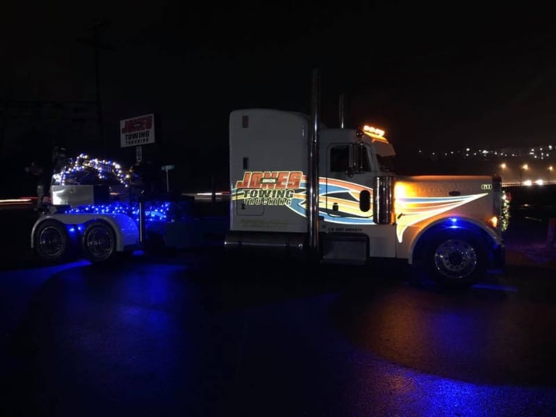 Clarksville emergency towing